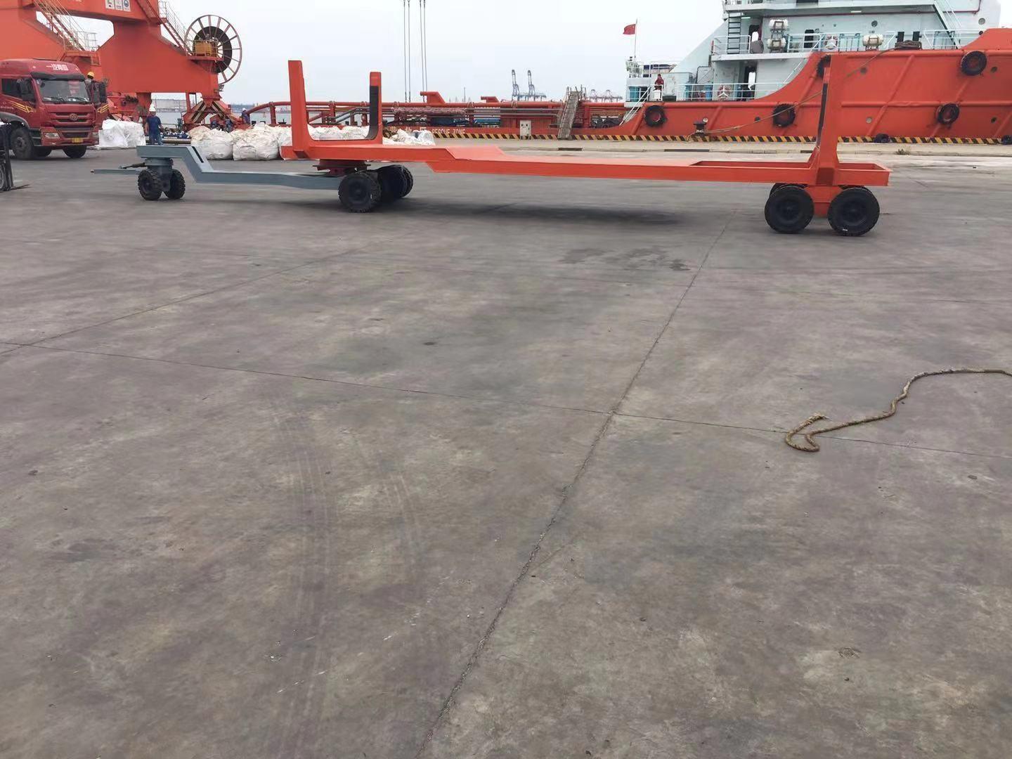 平板挂车厂家产品的底盘该如何保养？